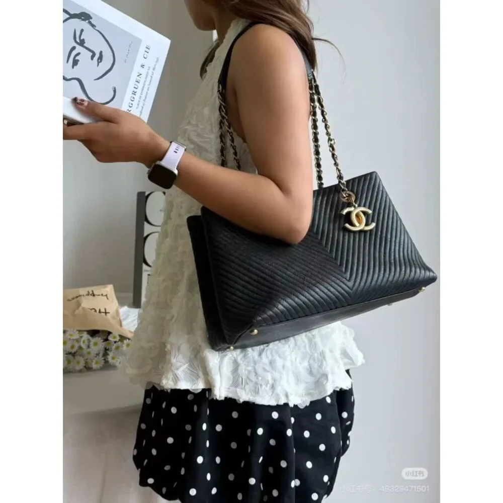 Chanel Women Pre-Loved Bag Very Good Condition